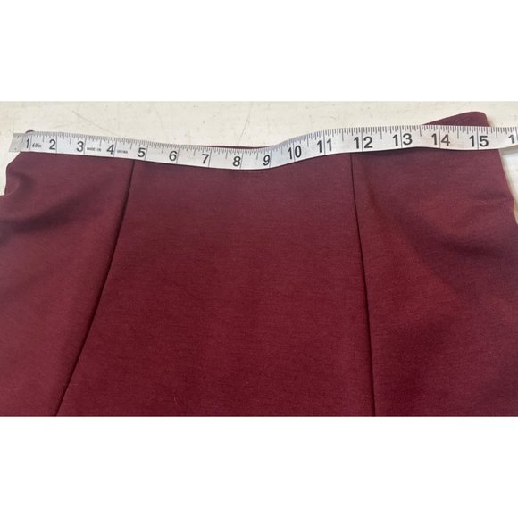 Women’s Old Navy Brand Flared Skirt Red Polyester Blend Junior's Size Medium - Picture 7 of 12